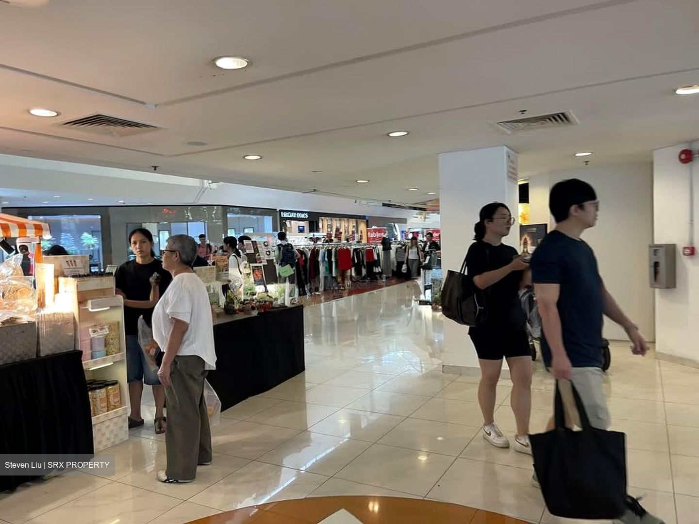 Thomson Plaza (D20), Retail #543620701